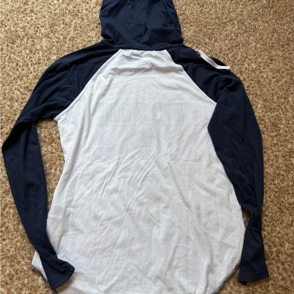 NWT Penn State Nittany Lions long sleeve, hoodie, lightweight size medium - Picture 2 of 4